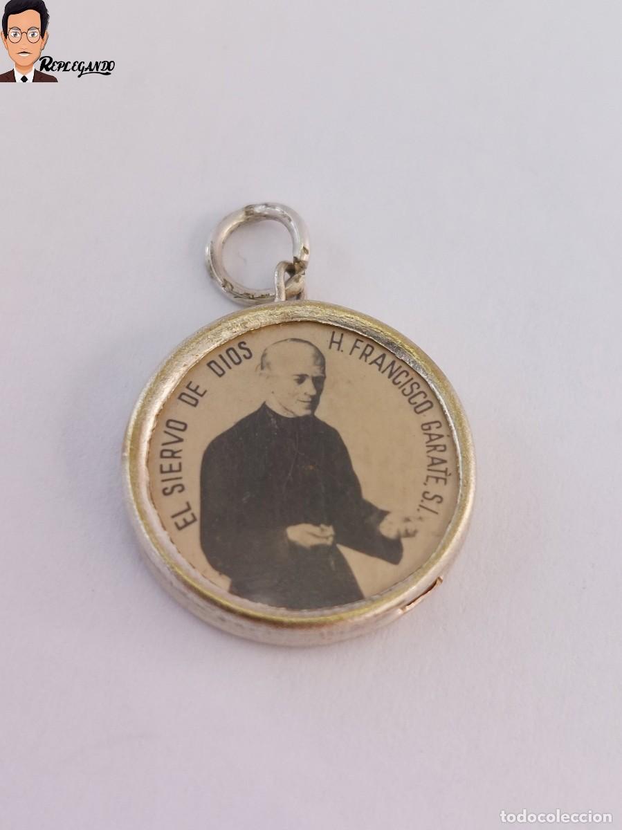 Antig&uuml;edades: RELIQUIA FRANCISCO G&Aacute;RATE : ANTIGUA MEDALLA RELICARIO A&Ntilde;OS 50/60 HERMANO JESUITA DEUSTO