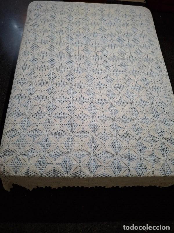Antig&uuml;edades: Colcha de ganchillo hecha a mano 163 x 234 cm (1)