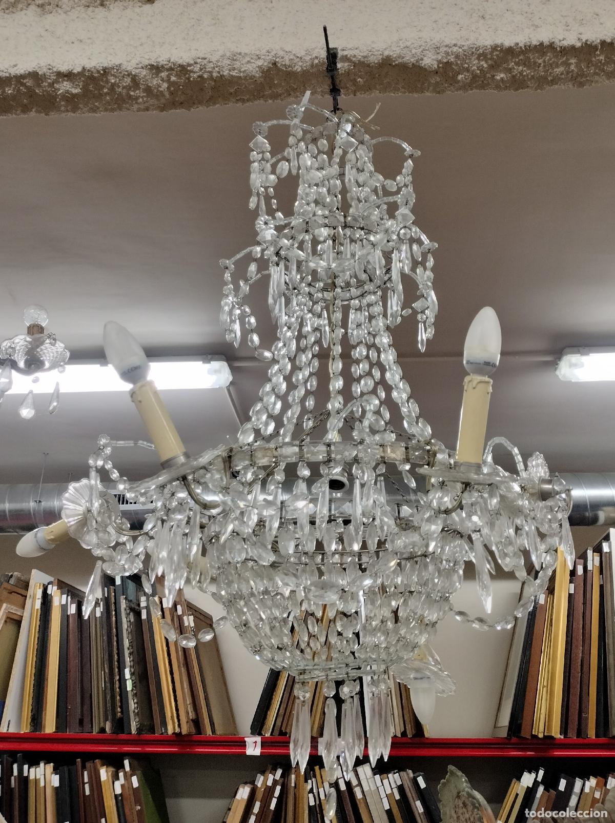 Antig&uuml;edades: ANTIGUA L&Aacute;MPARA FERNANDINA DE ARA&Ntilde;A. METAL Y CUENTAS DE CRISTAL. ESPA&Ntilde;A. SIGLO XIX-XX