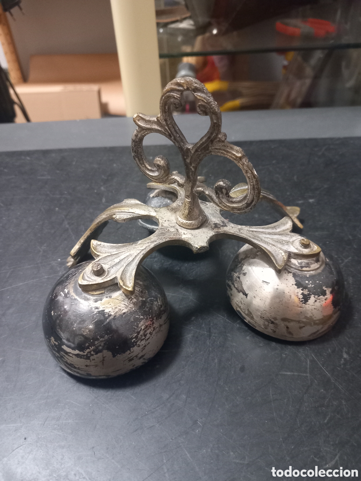 Antig&uuml;edades: PRECIOSAS 3 CAMPANAS LITURGICAS ALTAR RELIGIOSAS SACERDOTE ORIGINALES