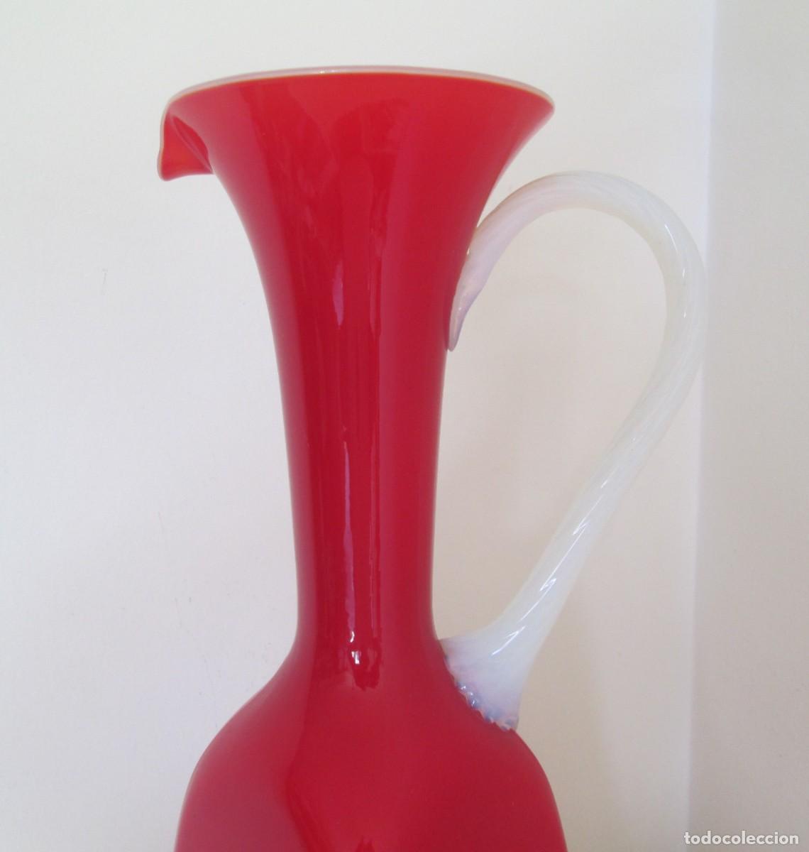 Antig&uuml;edades: Jarr&oacute;n en cristal color rojo y blanco opalina. - Foto 3