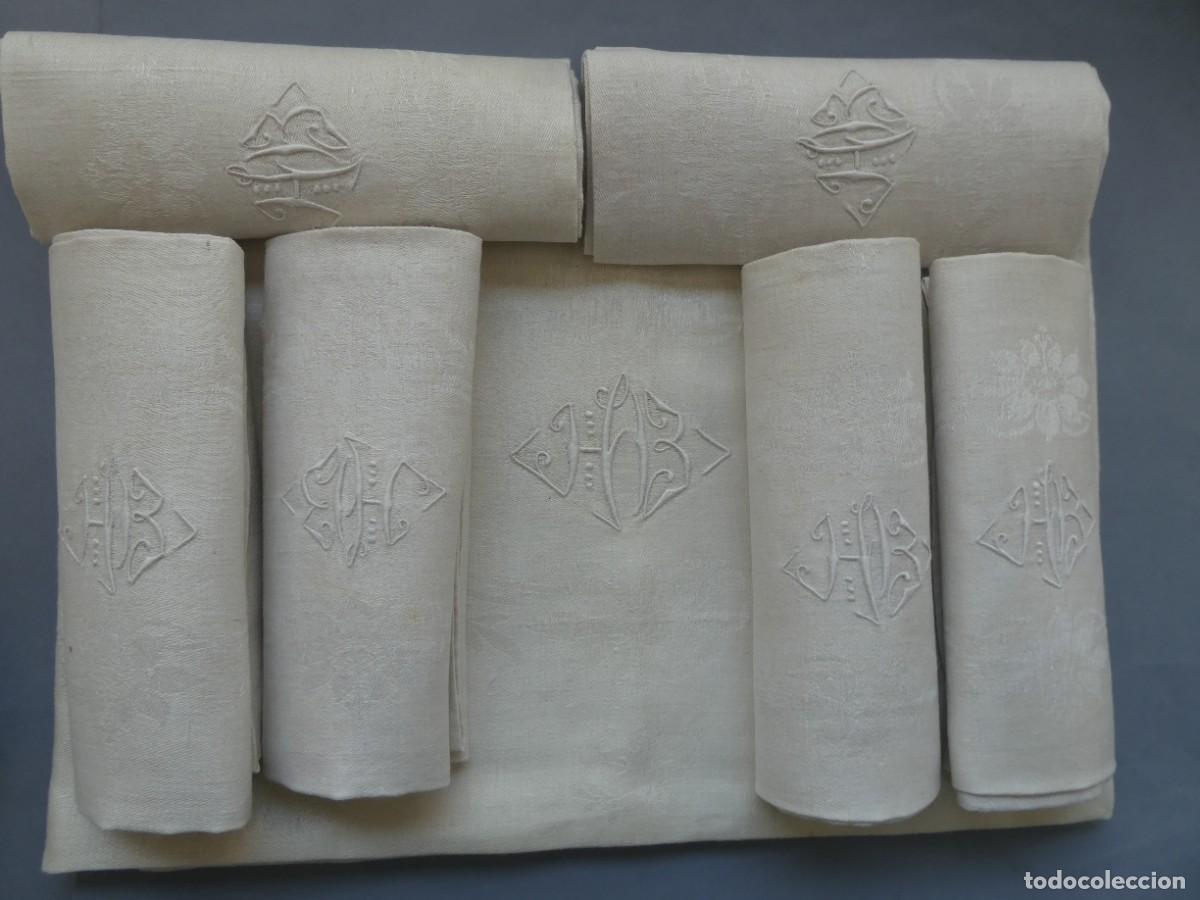 Antig&uuml;edades: ANTIGUA MANTELER&Iacute;A DE LINO ADAMASCADO CON GRANDES SERVILLETAS - 12 SERVICIOS PPIO.S.XX