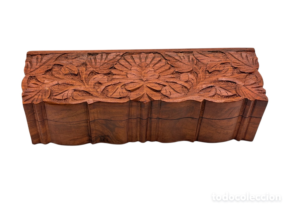 Antiquit&eacute;s: Antigua Caja de Madera Tallada