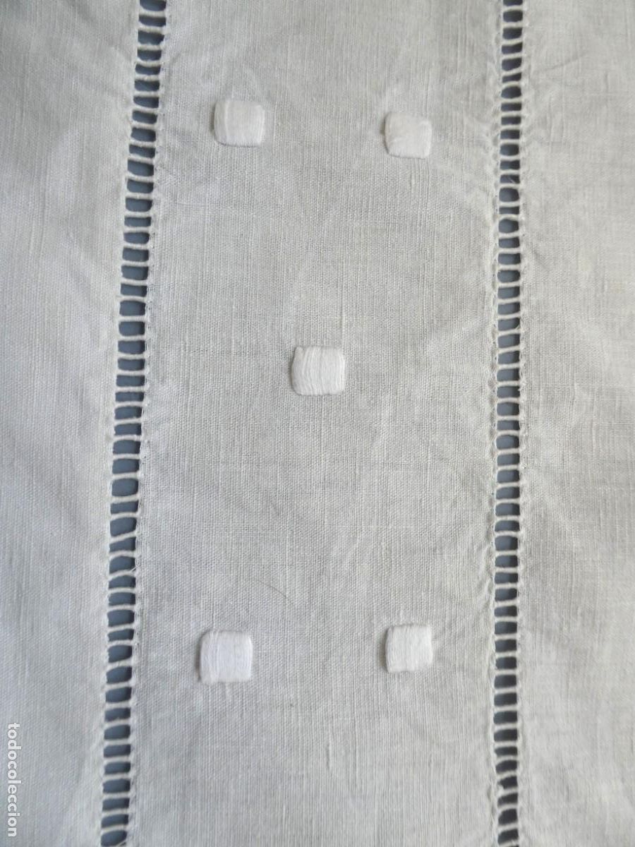 Antig&uuml;edades: ANTIGUA S&Aacute;BANA DE ALGOD&Oacute;N Y LINO - BORDADOS Y VAINICAS PPIO.S.XX