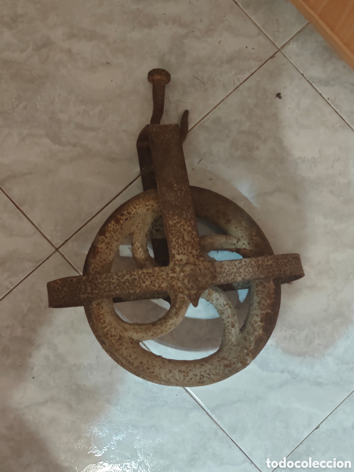 Antiquit&eacute;s: Antigua polea garrucha hierro fundido forja industrial noria pozo mina s. XIX-XX