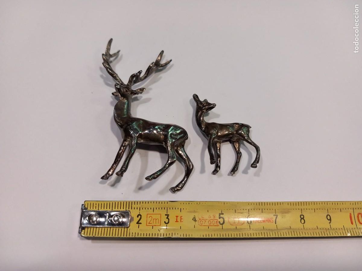 Antig&uuml;edades: CIERVO Y CERVATILLO FIGURAS DECORATIVAS DE METAL PLATEADO / COMPRA M&Iacute;NIMA 5&euro;