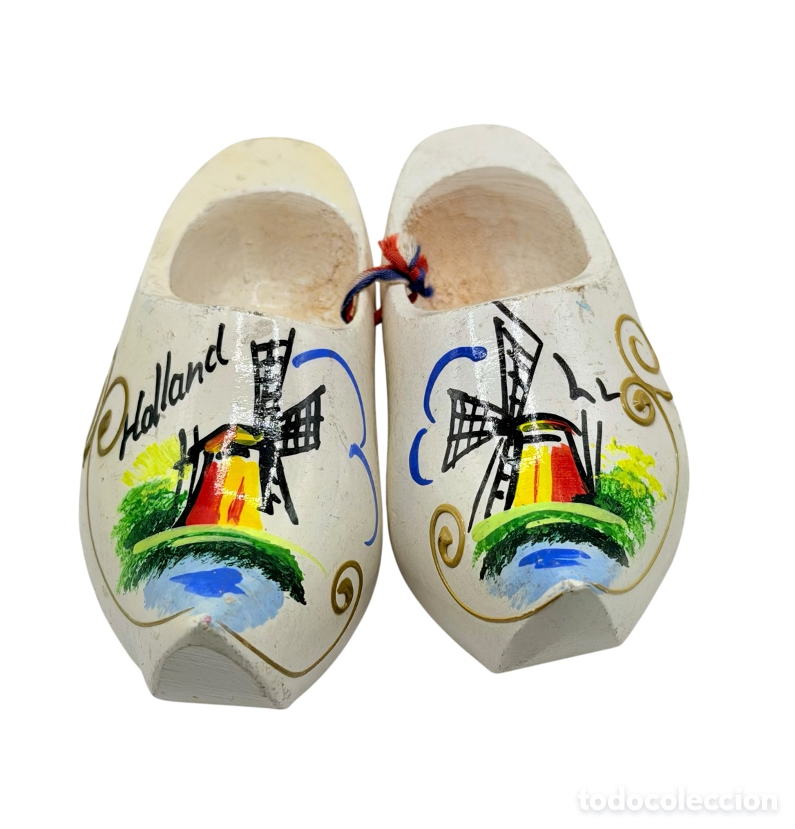 Antig&uuml;edades: Figura de Zuecos de Madera Pintada