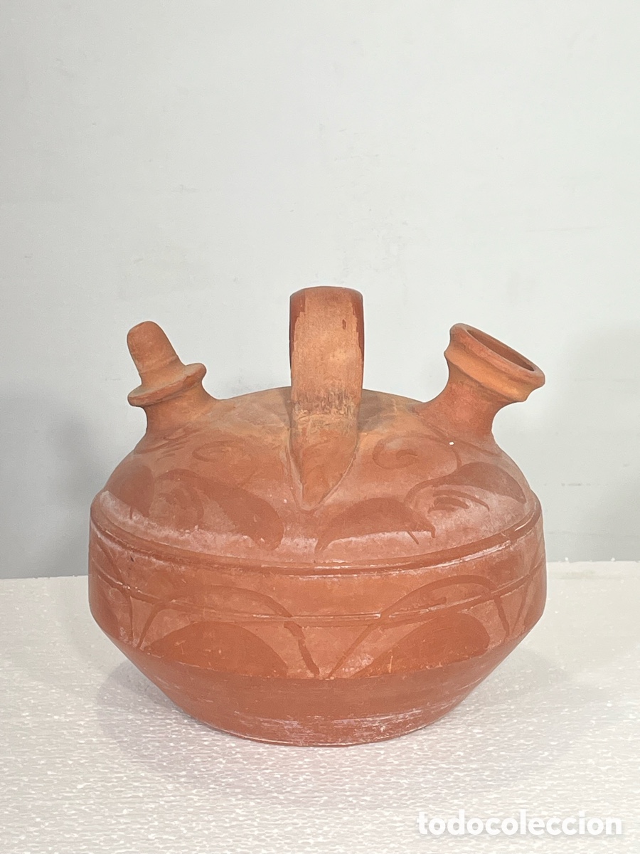 Antig&uuml;edades: antiguo botijo de barro rojo. M1