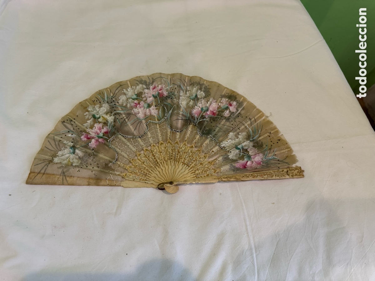 Antig&uuml;edades: Antiguo abanico modernista Art Nouveau floral tul lentejuelas varillaje calado
