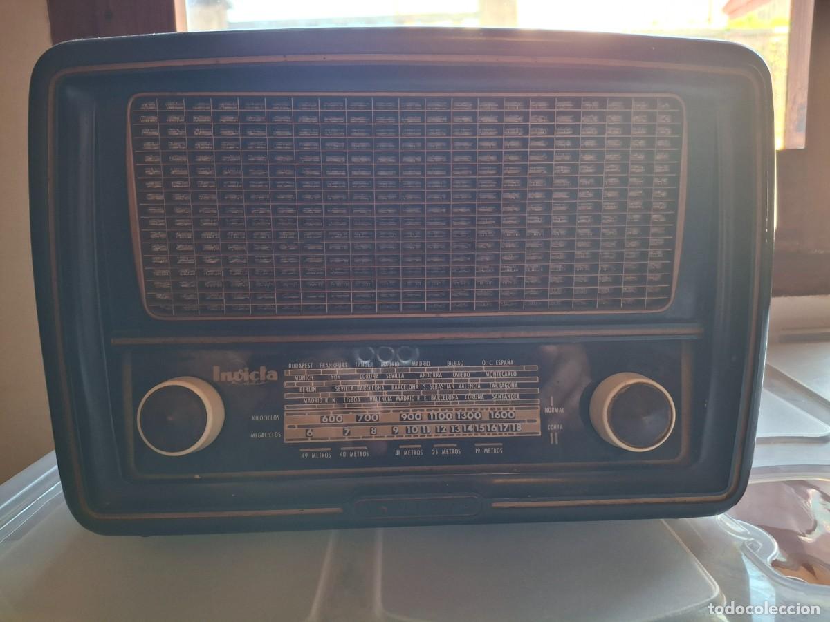 Antig&uuml;edades: Radios madera antiguas