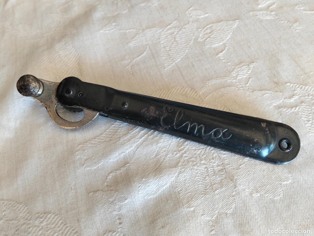 Antig&uuml;edades: Abridor abre-latas abrelatas elma met&aacute;lico negro vintage para botellas publicidad cl&aacute;sica a&ntilde;os 60-70