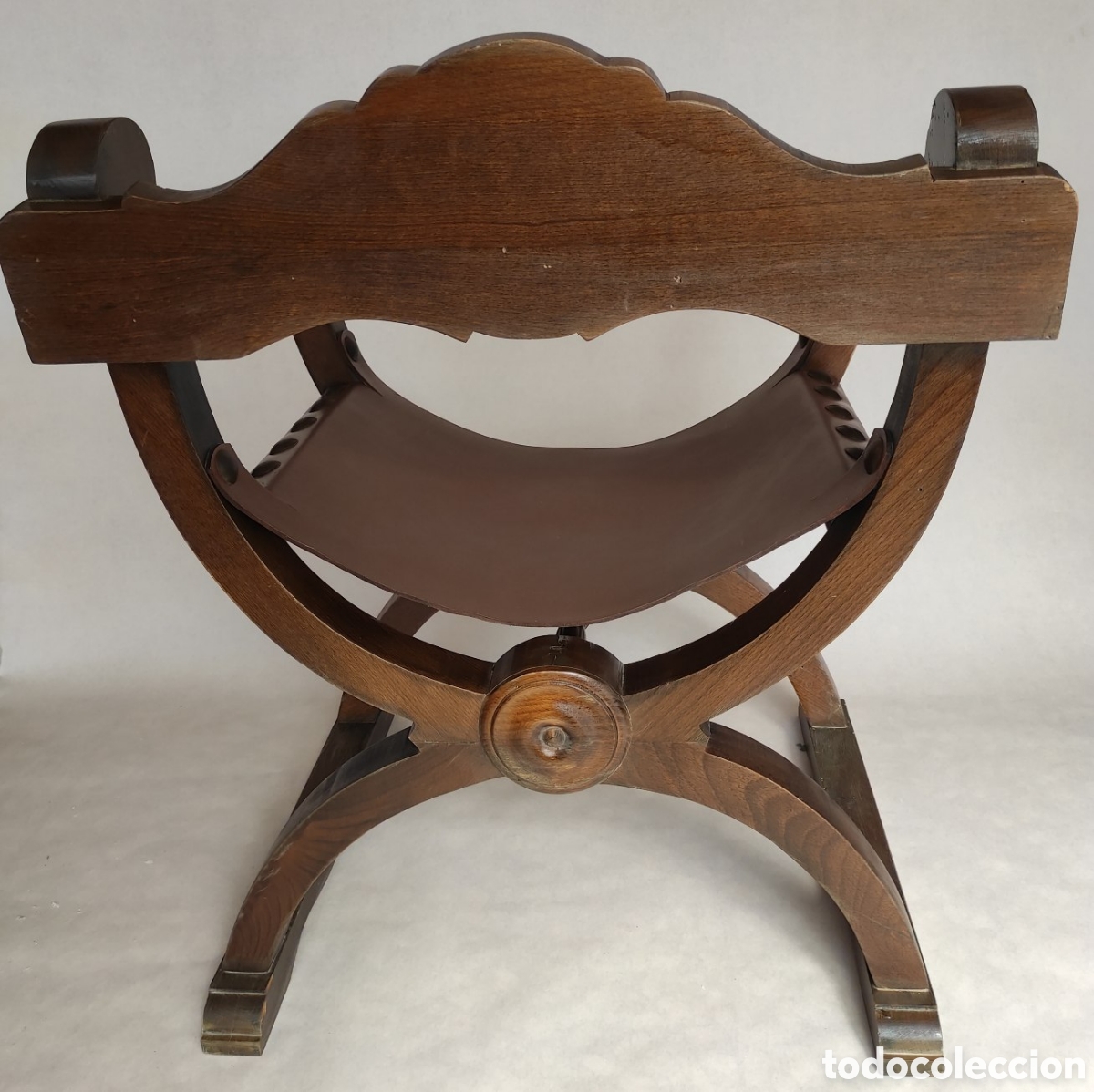 Antig&uuml;edades: Sill&oacute;n castellano de madera noble maciza - Foto 5