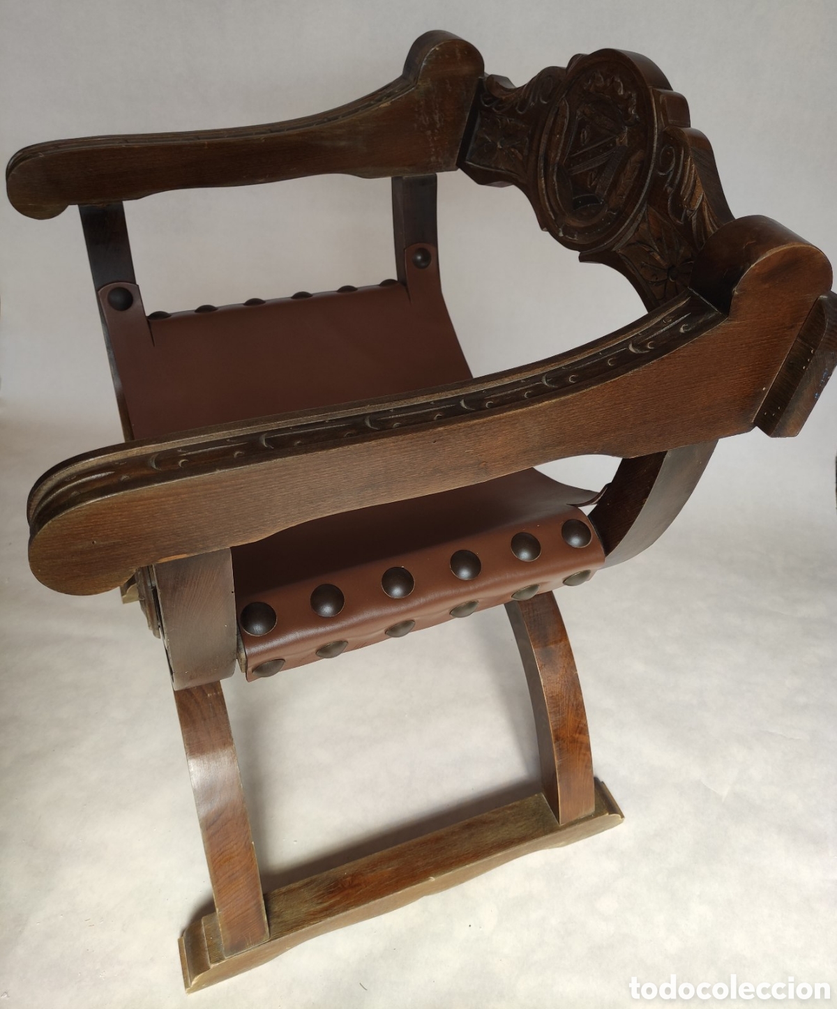 Antig&uuml;edades: Sill&oacute;n castellano de madera noble maciza - Foto 4