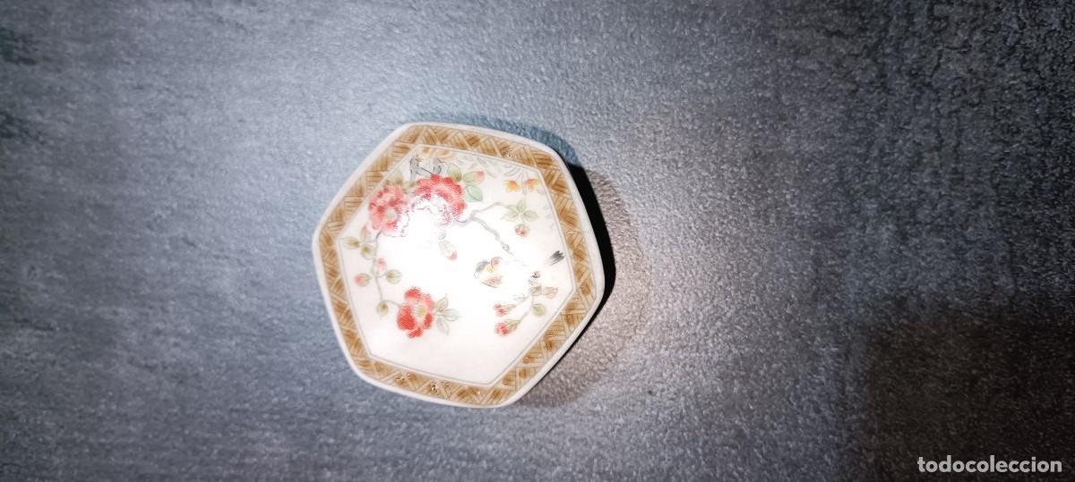Antig&uuml;edades: Cajita peque&ntilde;a de porcelana china
