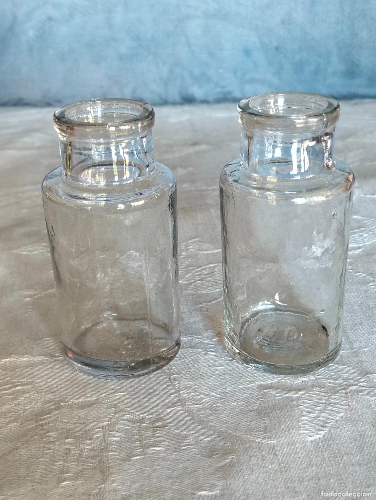 Antig&uuml;edades: Pareja de botella botellas frascos de medicamento de cristal farmacia pastillas de los a&ntilde;os 40-50