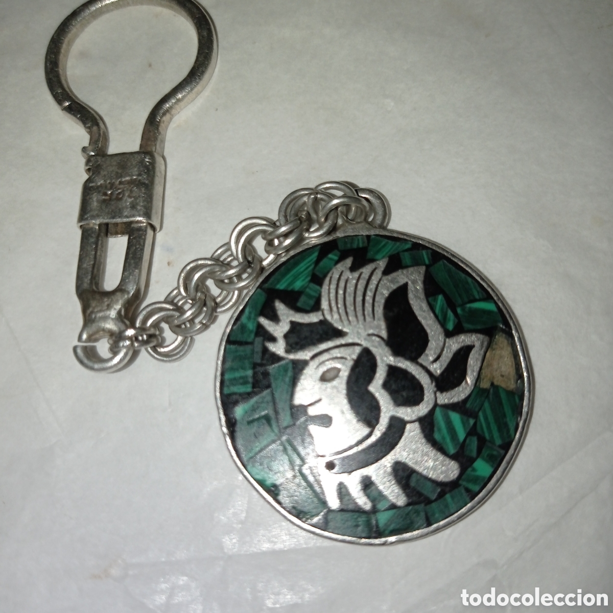 Antig&uuml;edades: Llavero de plata y malaquita, M&eacute;jico