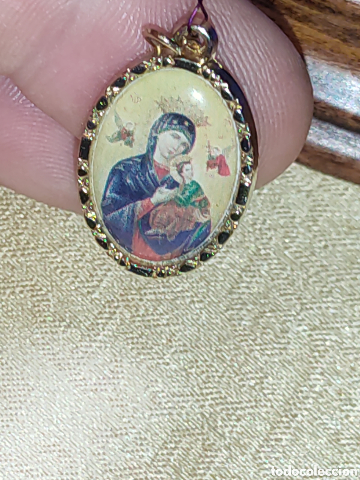 Antig&uuml;edades: Antigua medalla religiosa de la virgen del perpetuo Socorro.*L*