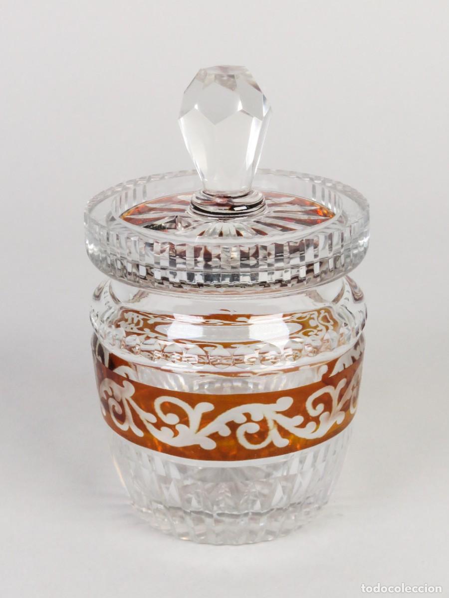 Antig&uuml;edades: Caramelera en cristal de Bohemia transparente y &aacute;mbar mediados del siglo XX