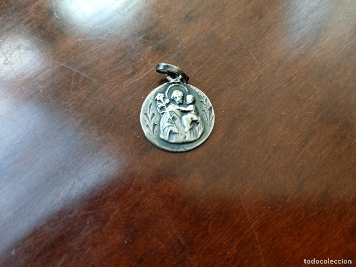 Antig&uuml;edades: Preciosa medalla de San Jos&eacute; en plata.