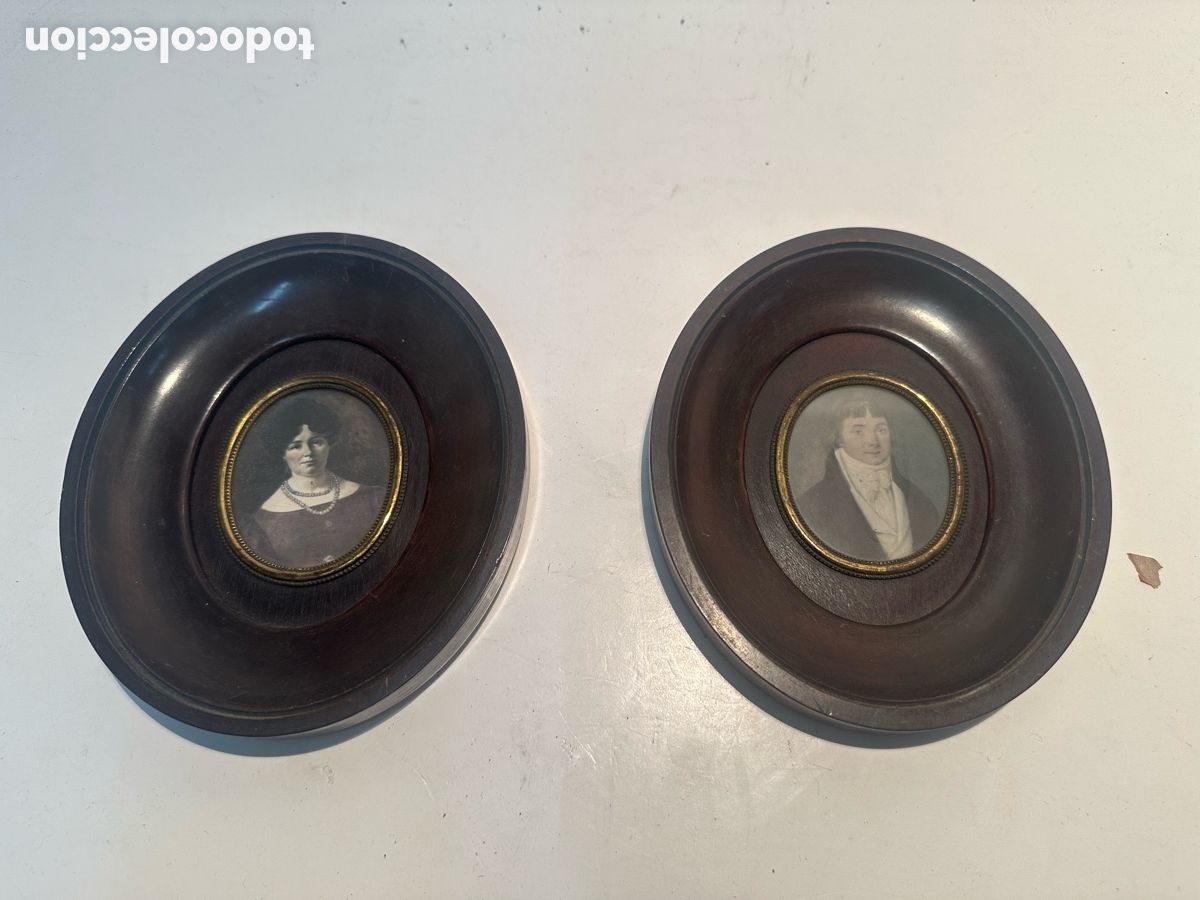 Antig&uuml;edades: BONITA PAREJA DE MARCOS CON RETRATOS ANTIGUOS.
