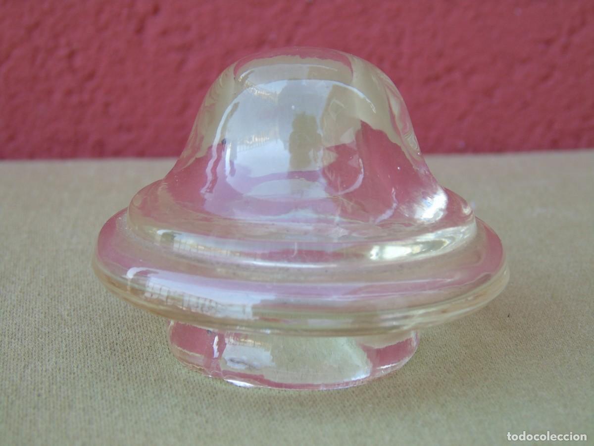 Antig&uuml;edades: TAPADERA,TAP&Oacute;N DE CRISTAL. AGARRE FORMA C&Oacute;NICA. PARA BOTELLA, TARRO, FARMACIA.
