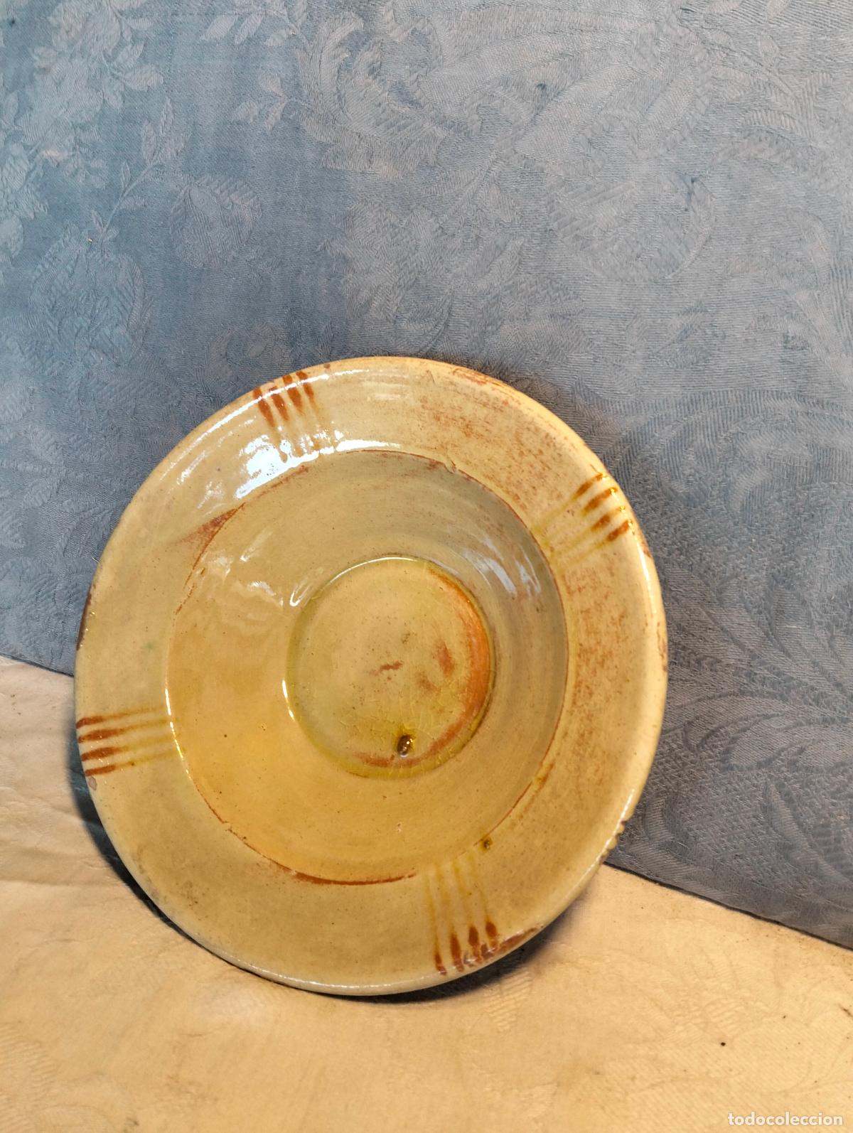 Antig&uuml;edades: Plato hondo de ceramica tradicional Catalana de la Bisbal dibujo l&iacute;neas a&ntilde;os 20-30