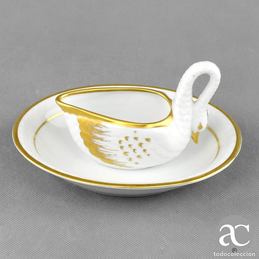 Antig&uuml;edades: Molheira com travessa em forma de Cisne Porcelana Vista Alegre