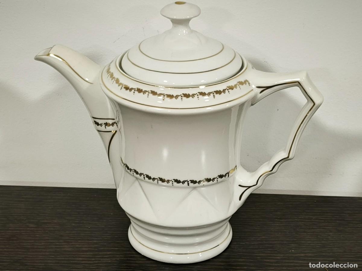 Antig&uuml;edades: Tetera De Porcelana Blanca Con Decoraci&oacute;n Dorada &ndash; Estilo Cl&aacute;sico Elegante 21 Cms