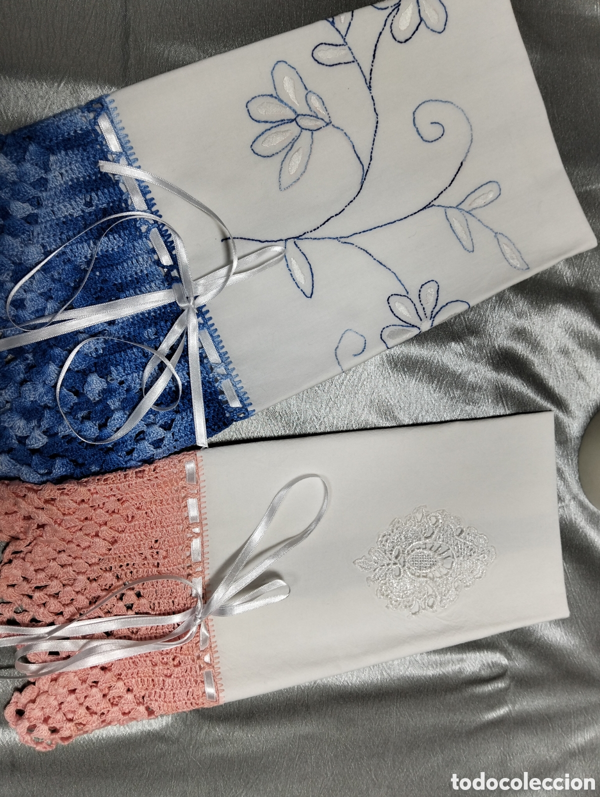 Antig&uuml;edades: Toalla distintos color bordadas ganchillo hecho a mano