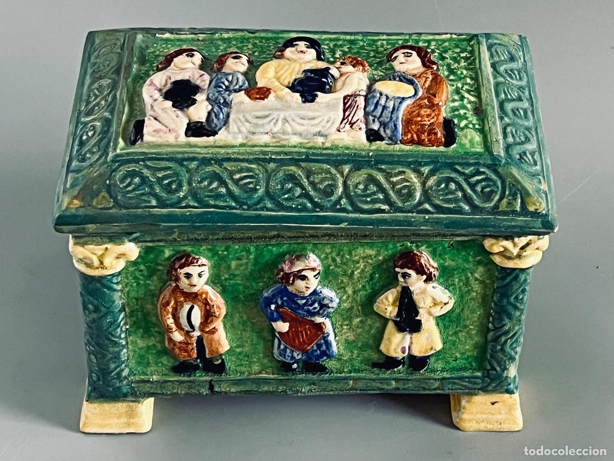 Antig&uuml;edades: Cer&aacute;mica Celta de Puentecesures. Primera mitad del SXX.