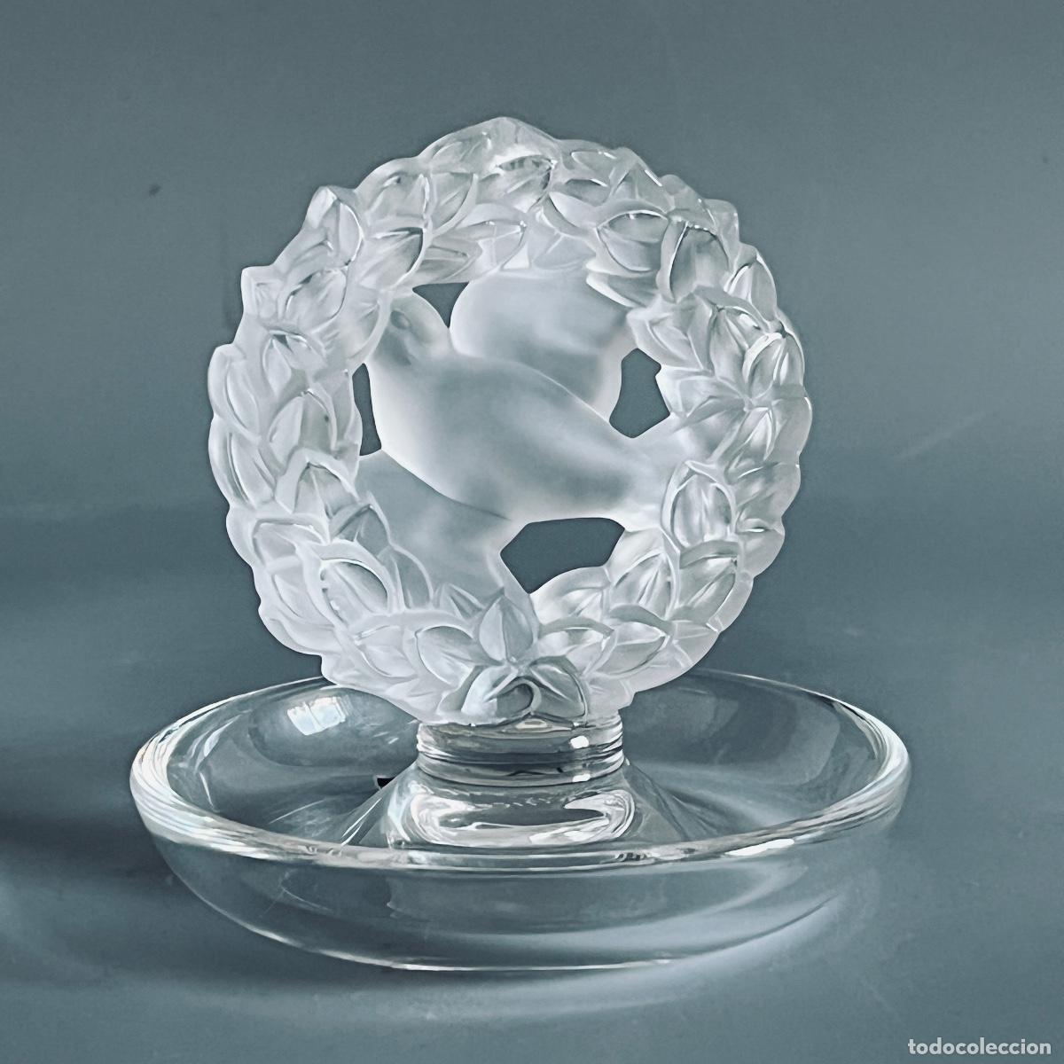 Antiques: Lalique. Paloma de la paz. Preciosa bandeja vaciabolsillos o porta-anillo