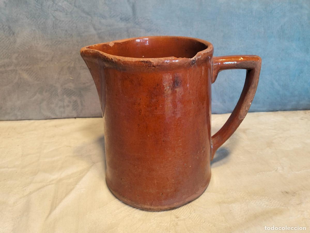 Antig&uuml;edades: Jarra jarr&oacute;n de ceramica marr&oacute;n vidriada ceramica popular Catalana la Bisbal de los a&ntilde;os 40-50