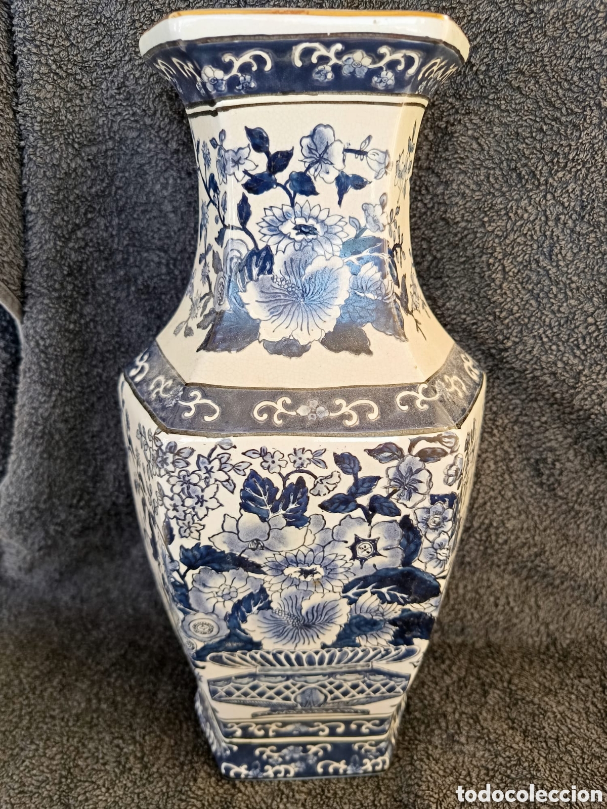 Antig&uuml;edades: ANTIGUO JARR&Oacute;N PORCELANA CHINA CON SELLO EN LA BASE. BUEN TAMA&Ntilde;O.