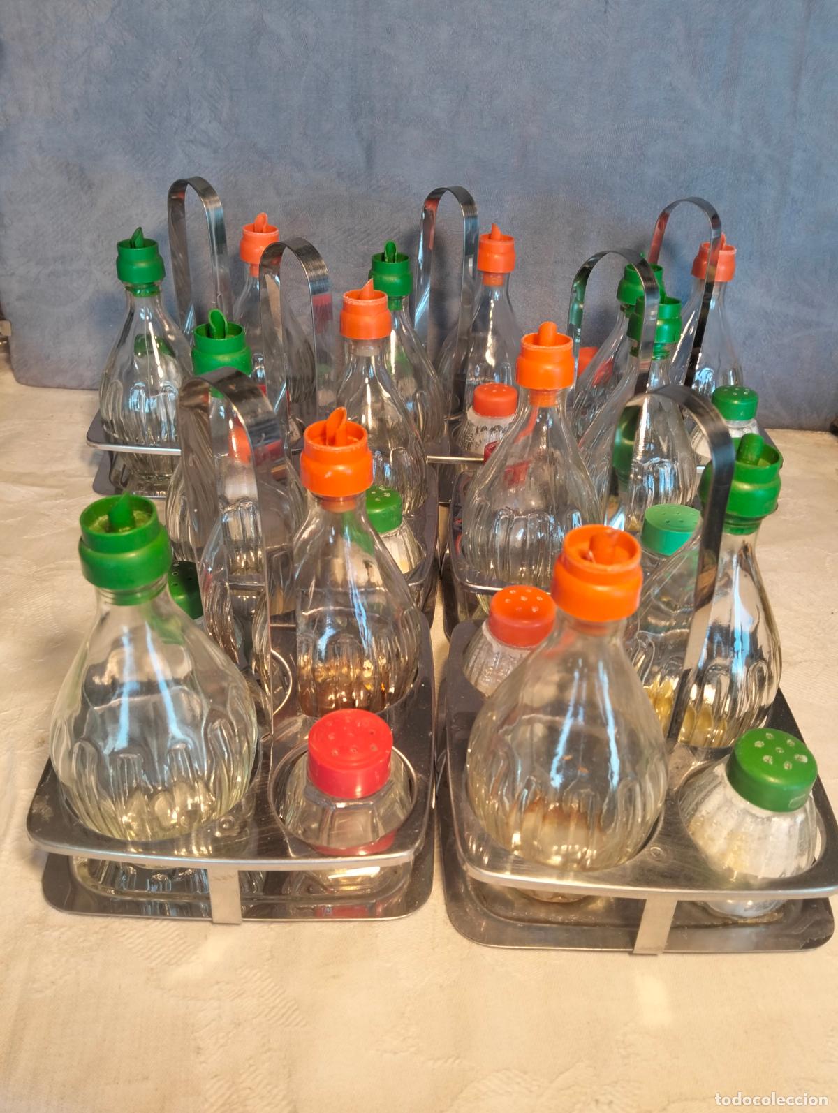 Antig&uuml;edades: Lote de 5 vinagreras convoys aceiteras de cristal prensado y acero inox, vintage de los a&ntilde;os 60-70