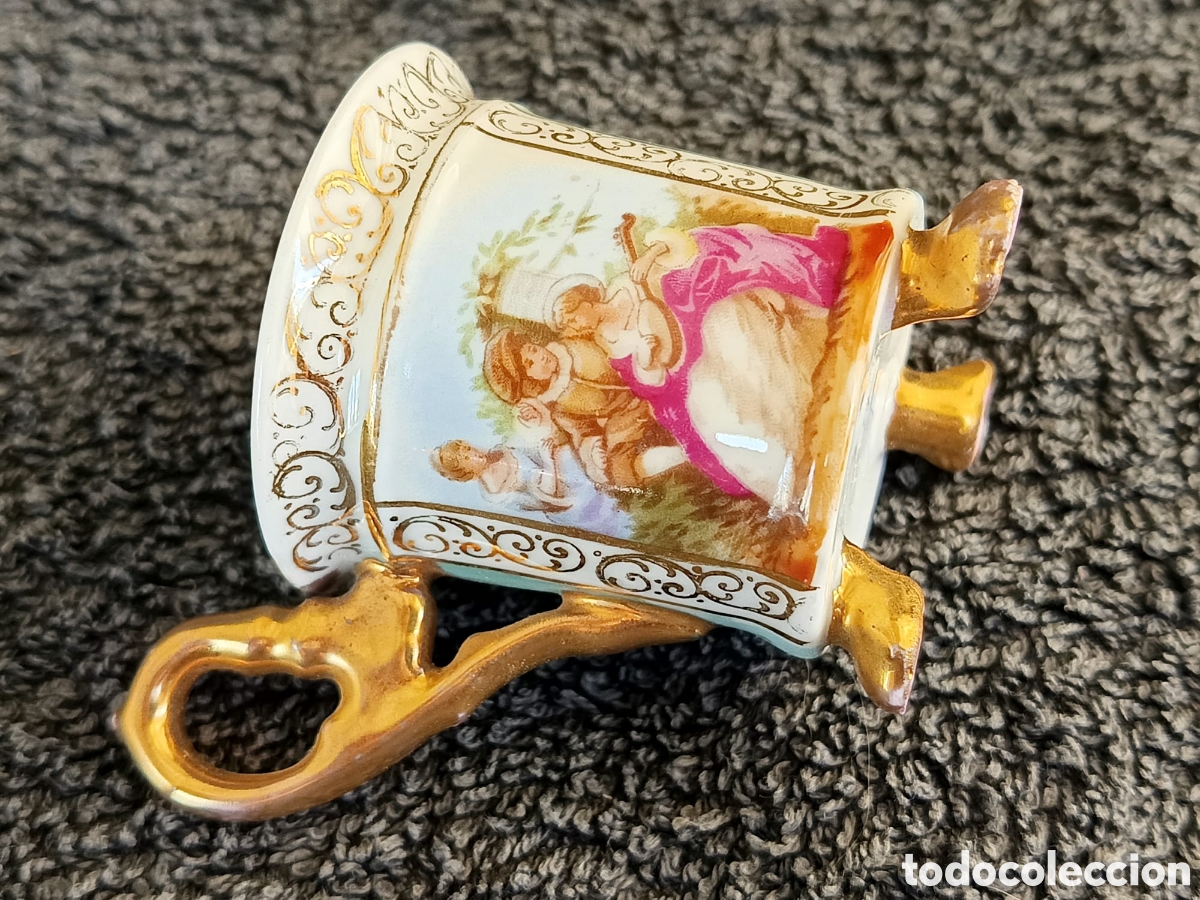 Antig&uuml;edades: ANTIGUA PRECIOSA TACITA PARA CAF&Eacute;. BA&Ntilde;O ORO. CON MARCA A IDENTIFICAR TIPO MEISSEN SEVRES ETC...