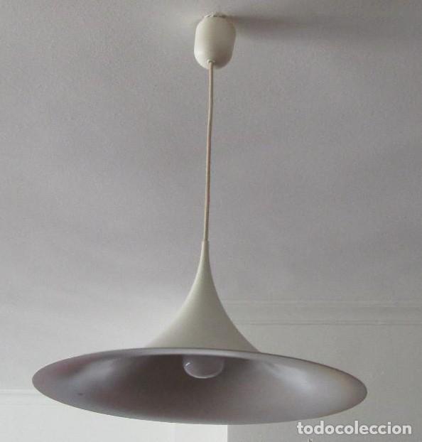 Antig&uuml;edades: L&aacute;mparas para techo en metal color blanco, dise&ntilde;o de Bonderup y Torsten a&ntilde;os 60. Modelo SEMI