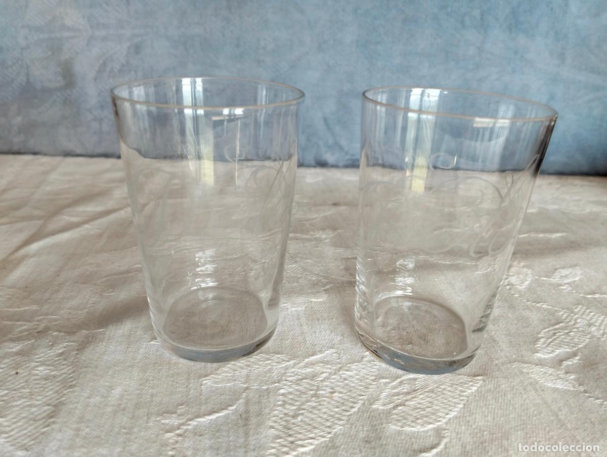Antiguidades: Lote de vaso vasos de l&iacute;quidos de cristal soplado a mano 2 unidades de los a&ntilde;os 40-50 Dolores nombre