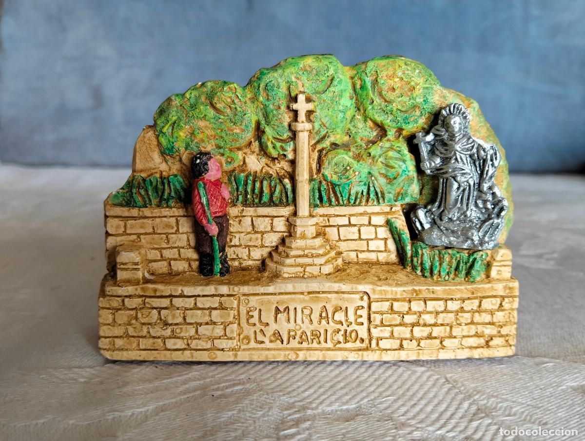 Antig&uuml;edades: Virgen del Miracle Solsona figura religiosa de escayola policromada de los a&ntilde;os 60