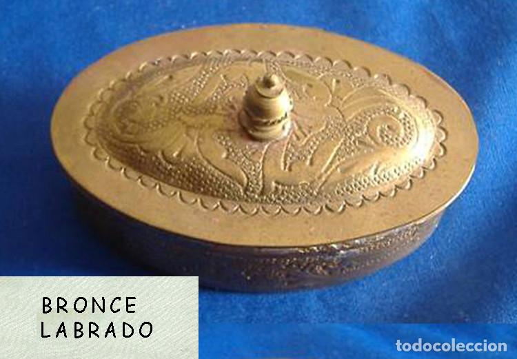 Antig&uuml;edades: CAJA ANTIGUA DE BRONCE - GRABADA ARTESANALMENTE