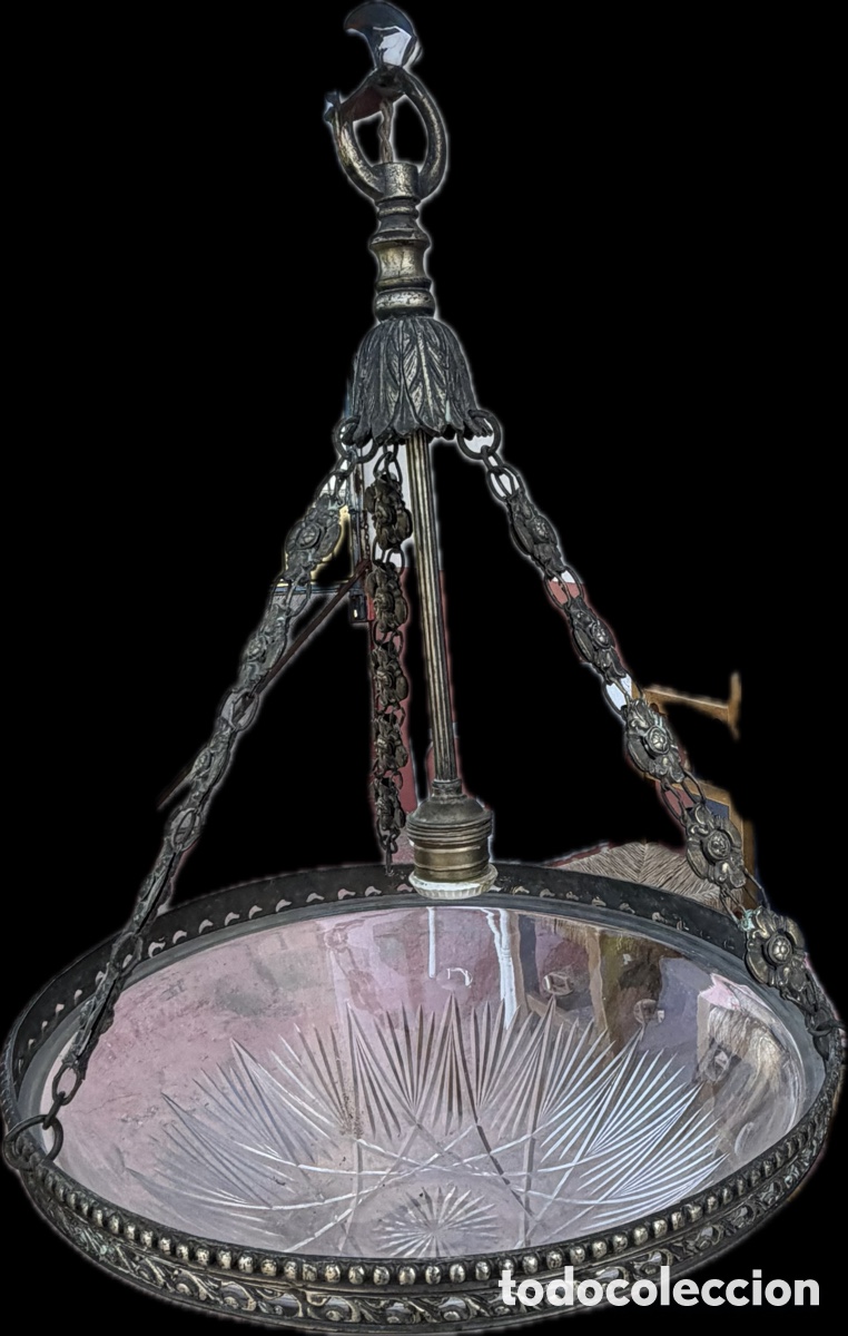 Antig&uuml;edades: L&aacute;mpara art noveau de techo con cristal tallado