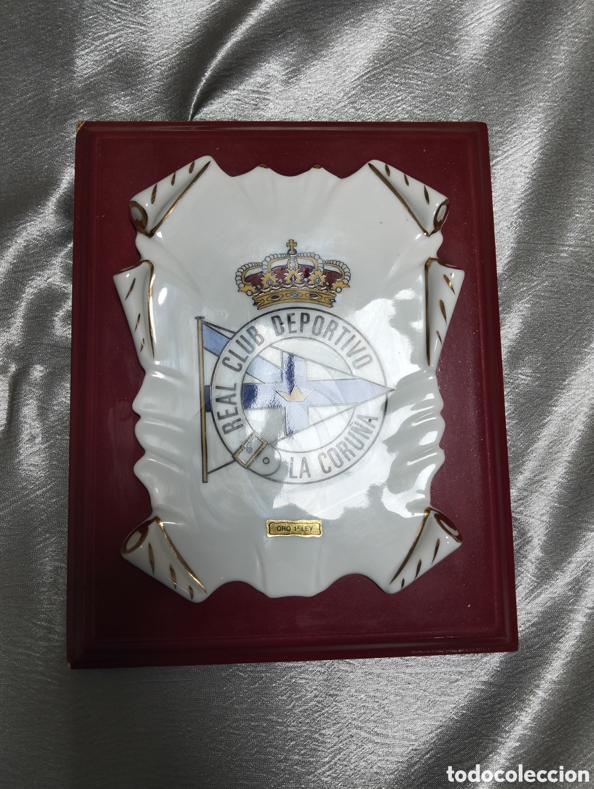 Antiquit&auml;ten: escudo del Real Club Deportivo de La Coru&ntilde;a.