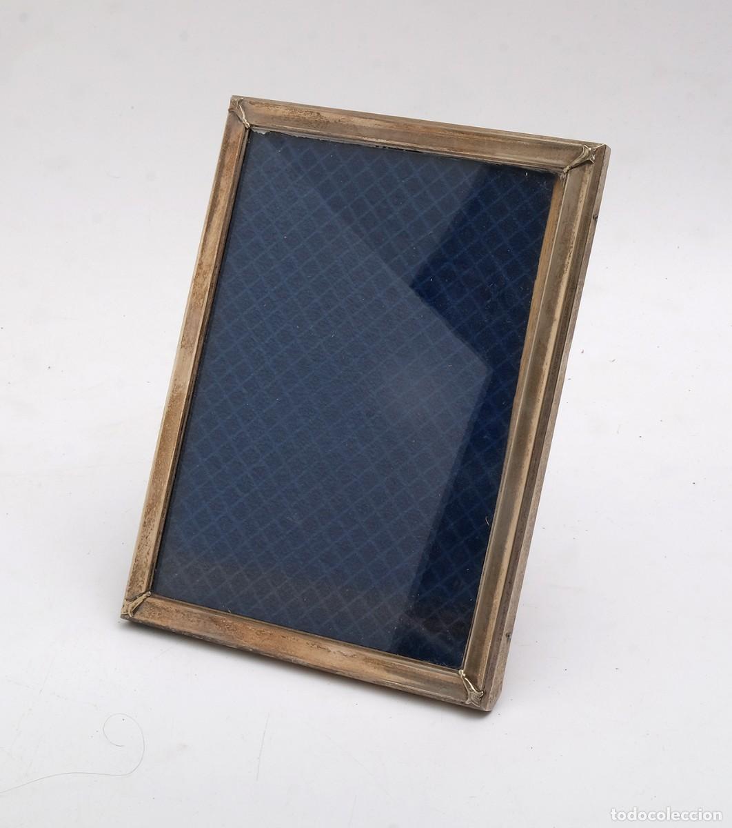 Antig&uuml;edades: Antiguo Portafotos alpaca con sello de autenticidad