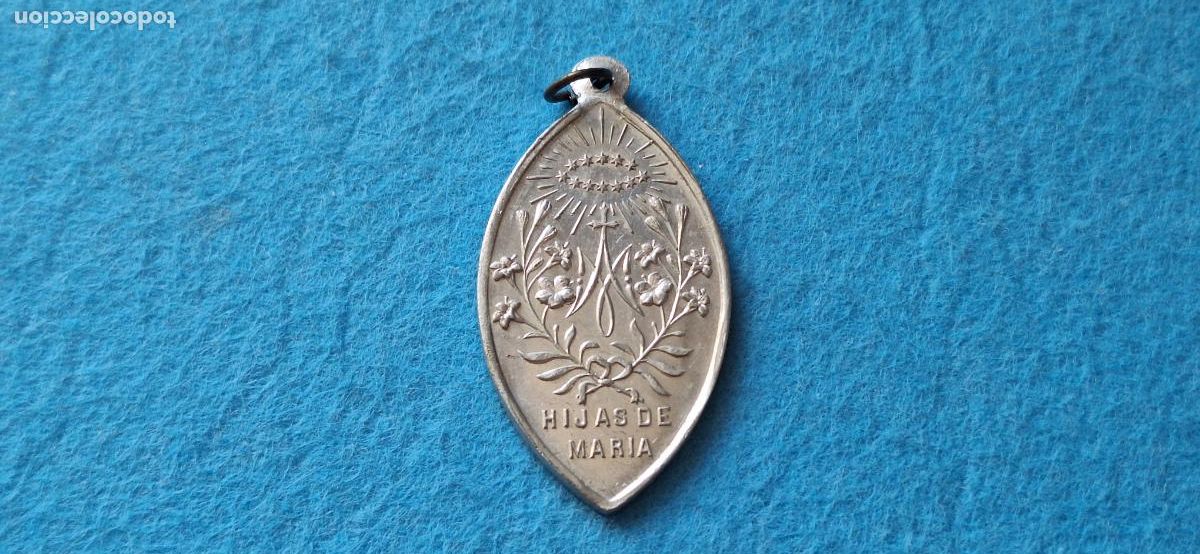 Antig&uuml;edades: COLGANTE MEDALLA RELIGIOSA. DOBLE CARA. IMAGEN DE LA VIRGEN MARIA INMACULADA. Asociacion hijas Mar&iacute;a
