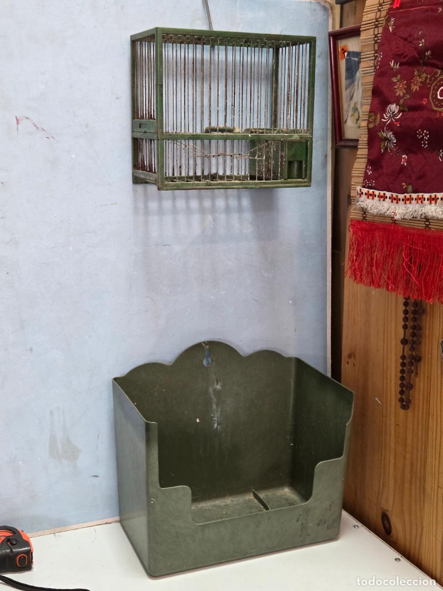 Antig&uuml;edades: jaula con caja de pajaros