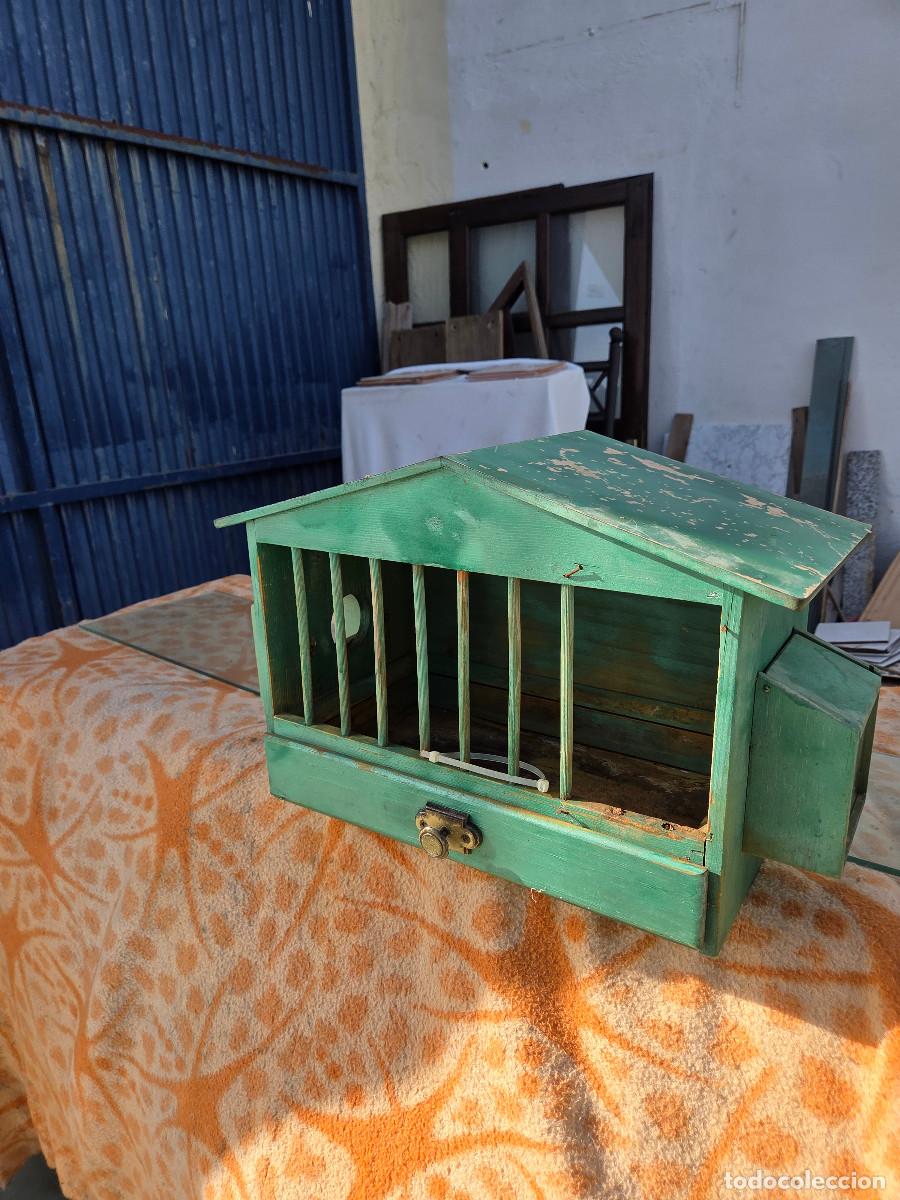 Antig&uuml;edades: jaula con caja de pajaros perdices