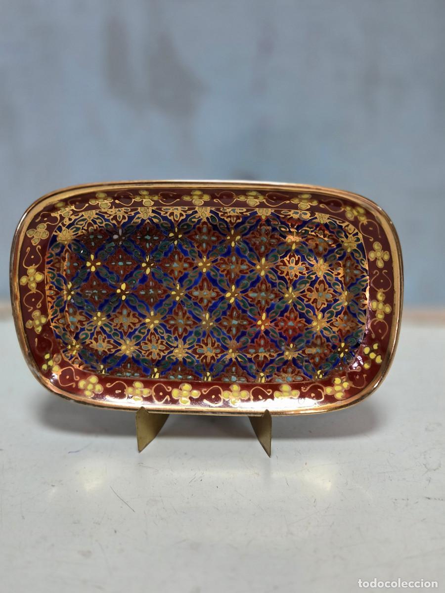 Antig&uuml;edades: peque&ntilde;a bandeja de porcelana vintage