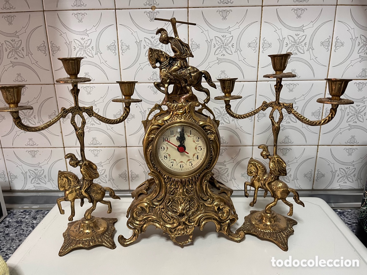 Oggetti Antichi: Reloj y candelabros bronce y lat&oacute;n