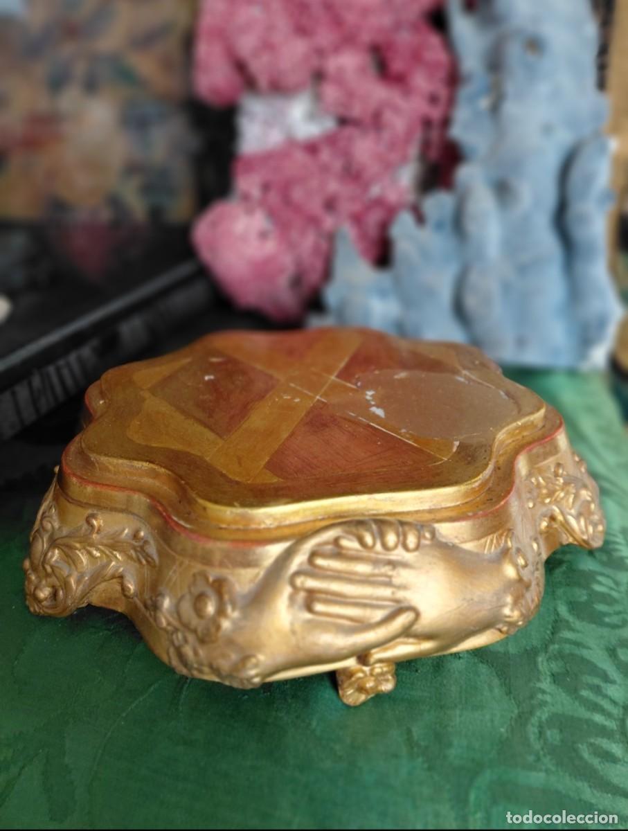 Antig&uuml;edades: Antigua peana madera y pan oro. Isabelina, S.XIX.