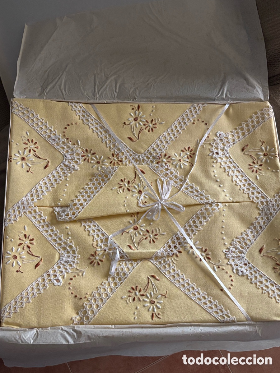 Antig&uuml;edades: MANTEL Y SERVILLETAS ANTIGUO BORDADO A MANO SIGLO XIX XX
