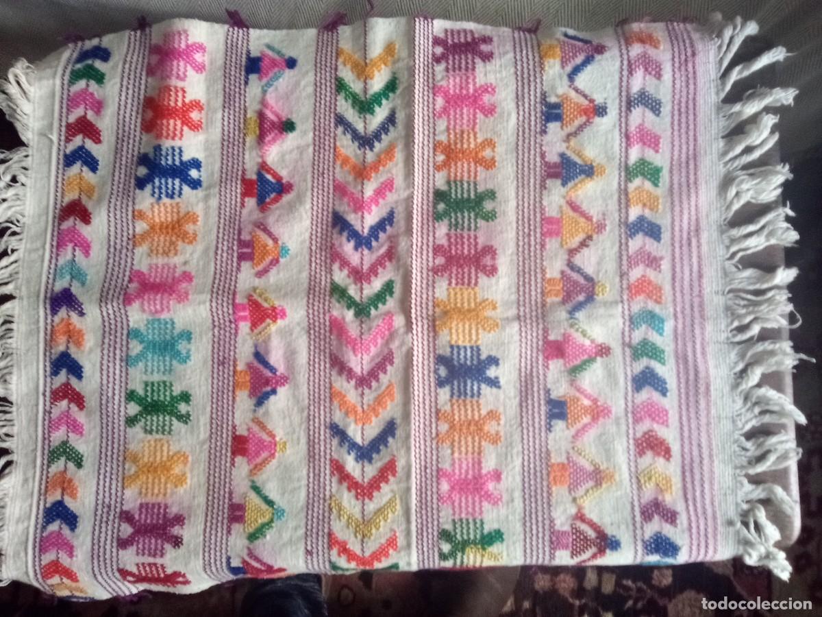 Antig&uuml;edades: Pa&ntilde;o bordado mejicano